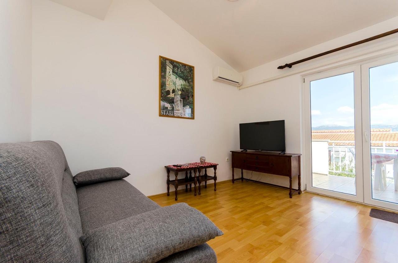 Apartments Milka Slatine Exterior photo